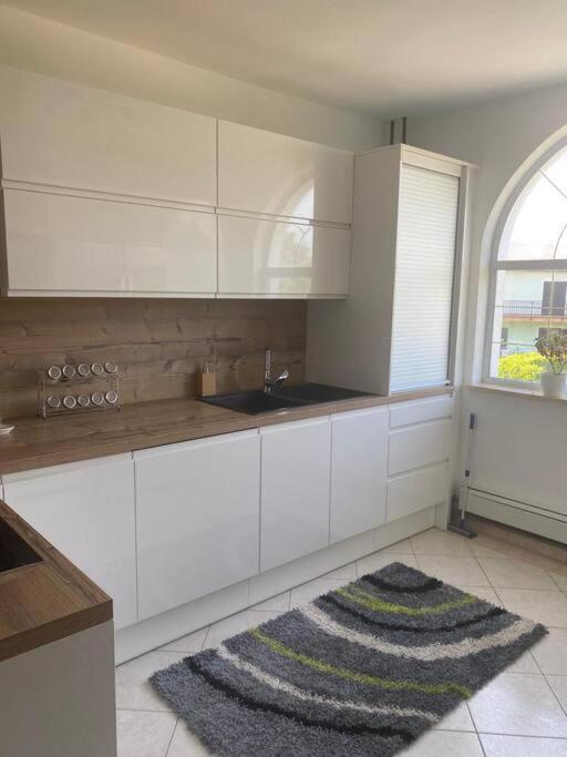 Lovely 3 Bedroom Apartment In Quiet Area W/ Pool Pula Exterior photo